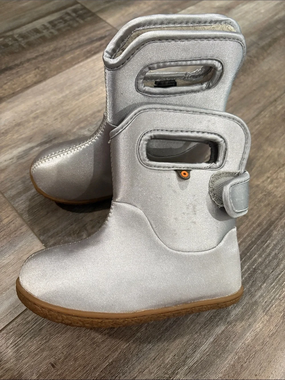 BOGS Baby Unisex Waterproof Snowboot Baby Rain Boot Metallic Silver Size 9